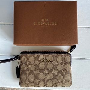 NWT Coach Wristlet